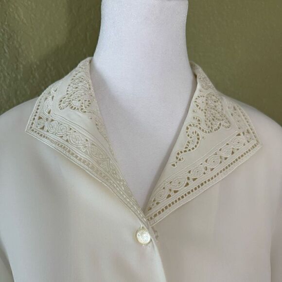 Vintage Lord & Taylor Women’s 4 Embroidered Lace Button Down Shirt Top Pearl - Picture 2 of 7